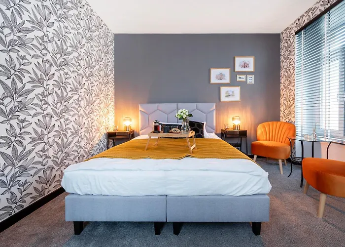 Lejlighed Historic Studio - Top Location, Tram & Shops Nearby, Fabryczna - By Rentujemy *